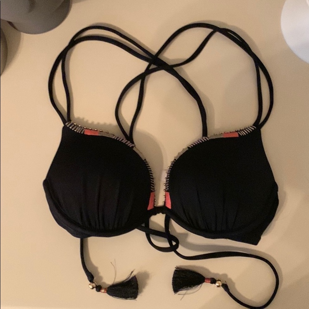 Bathing suit top- light push up.